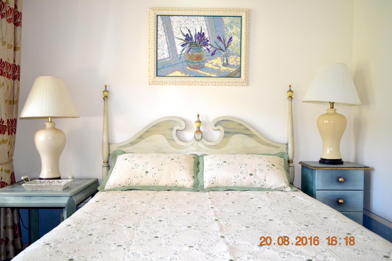 Resedinta Rotundu Bed & Breakfast Butuceny Luaran gambar
