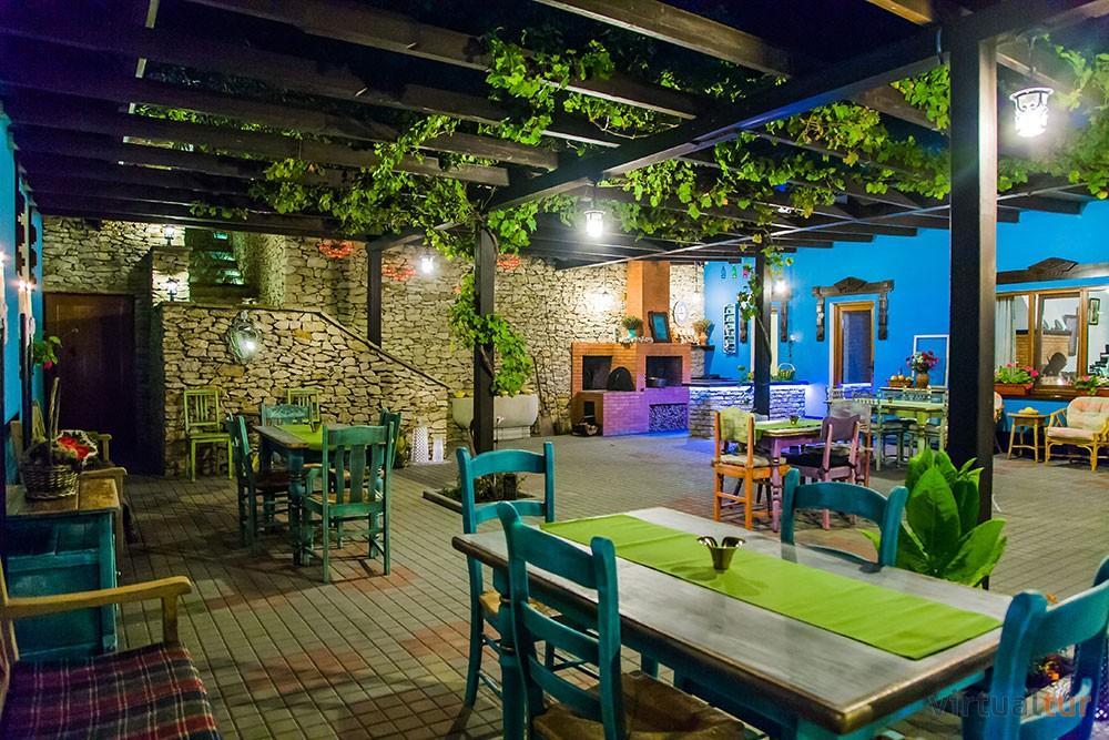 Resedinta Rotundu Bed & Breakfast Butuceny Luaran gambar