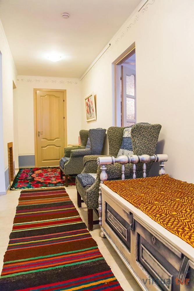 Resedinta Rotundu Bed & Breakfast Butuceny Luaran gambar